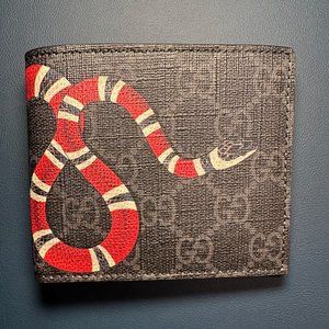 Gucci Kingsnake Print GG Supreme Wallet